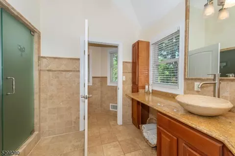 801 Pascack Rd, Paramus, NJ 07652 photo 30