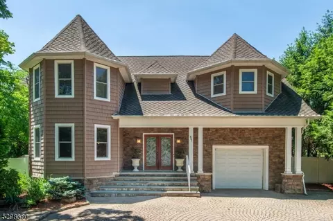 801 Pascack Rd, Paramus, NJ 07652 photo 2