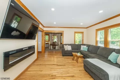801 Pascack Rd, Paramus, NJ 07652 photo 13