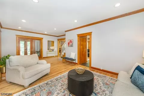 801 Pascack Rd, Paramus, NJ 07652 photo 18