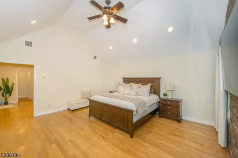 801 Pascack Rd, Paramus, NJ 07652 photo 27
