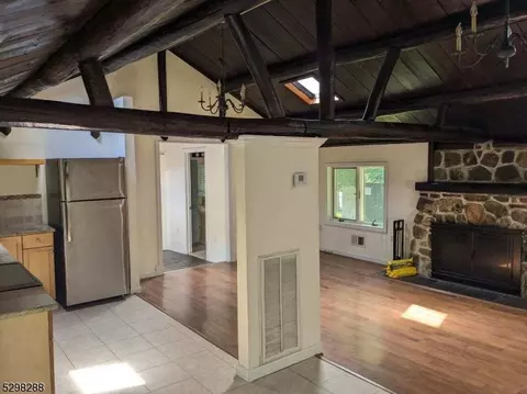 37 Park Rd, Sparta, NJ 07871 photo 2