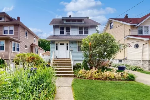 9 Oak St, Ridgefield Park, NJ 07660