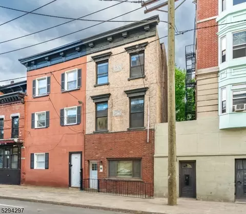 159 3rd St, Hoboken, NJ 07030