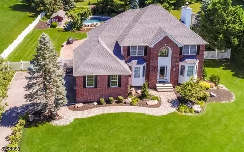 605 Stocker St, Greenwich Twp, NJ 08886