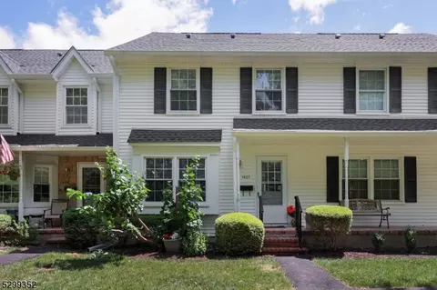 1407 Washington Cmn, Hillsborough, NJ 08844