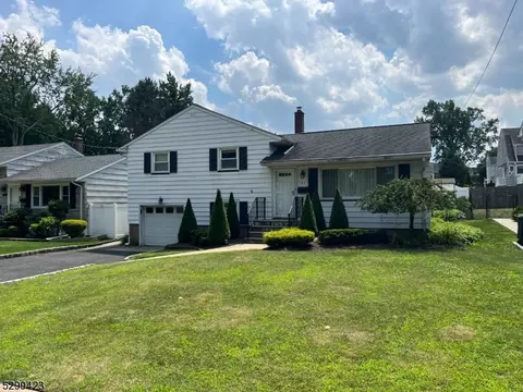 122 Cedar Ave, Maywood, NJ 07607