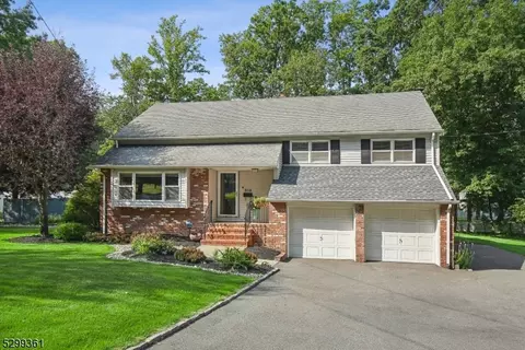 315 Mountain Way, Morris Plains, NJ 07950