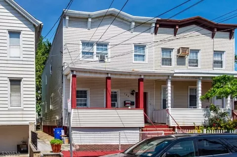 164 Bartholdi Ave, Jersey City, NJ 07305