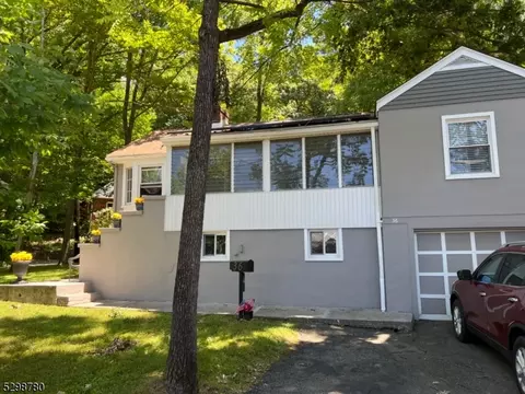 36 E Shore Rd, Denville, NJ 07834