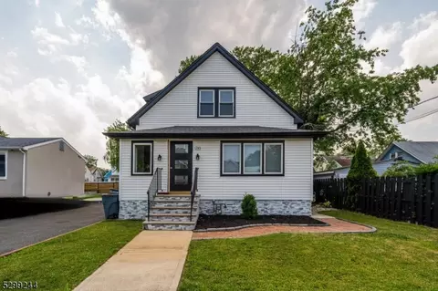 210 Cavell St, Roselle, NJ 07203
