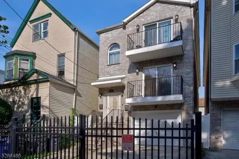64 S 10th St, Newark, NJ 07107