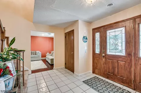 5 Hazel Ave, Edison, NJ 08820 photo 5