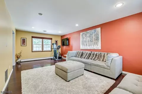 5 Hazel Ave, Edison, NJ 08820 photo 6