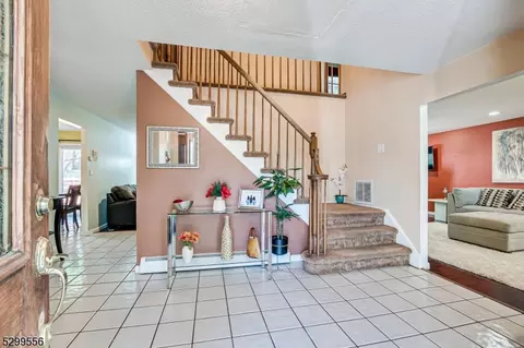 5 Hazel Ave, Edison, NJ 08820 photo 4