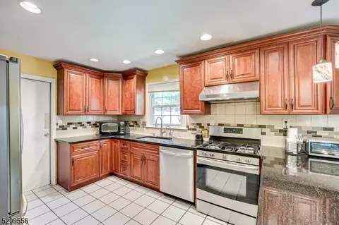 5 Hazel Ave, Edison, NJ 08820 photo 15