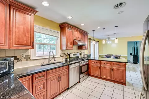 5 Hazel Ave, Edison, NJ 08820 photo 16