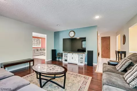 5 Hazel Ave, Edison, NJ 08820 photo 9