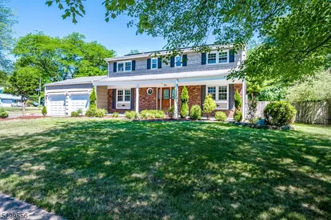 5 Hazel Ave, Edison, NJ 08820