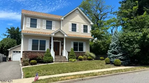 10 Wentick St, Totowa, NJ 07512