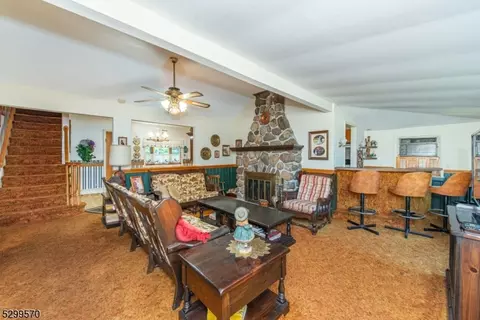 12 Lenape Trl, Wayne, NJ 07470 photo 4