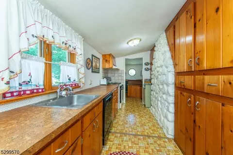 12 Lenape Trl, Wayne, NJ 07470 photo 12