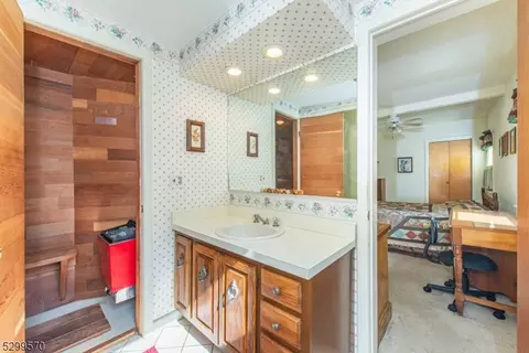 12 Lenape Trl, Wayne, NJ 07470 photo 18