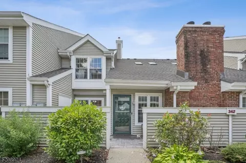 342 Greenbriar Dr #3, Union, NJ 07083