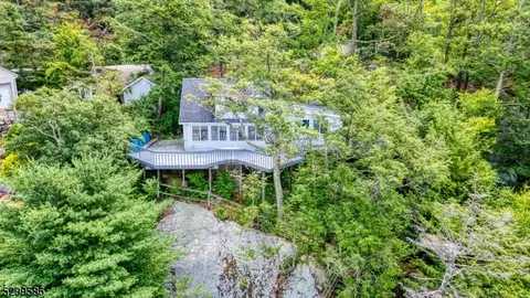 761 E Shore Rd, West Milford Twp, NJ 07421
