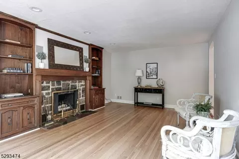 253 Hillside Ave, Springfield, NJ 07081 photo 3
