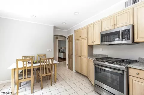 253 Hillside Ave, Springfield, NJ 07081 photo 10