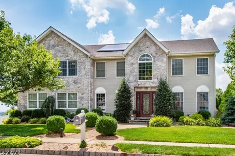 36 Fox Boro Rd, Wayne, NJ 07470