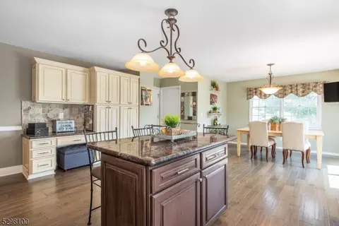 36 Fox Boro Rd, Wayne, NJ 07470 photo 10