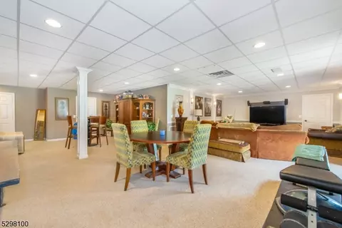 36 Fox Boro Rd, Wayne, NJ 07470 photo 32