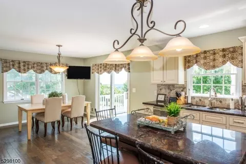 36 Fox Boro Rd, Wayne, NJ 07470 photo 11