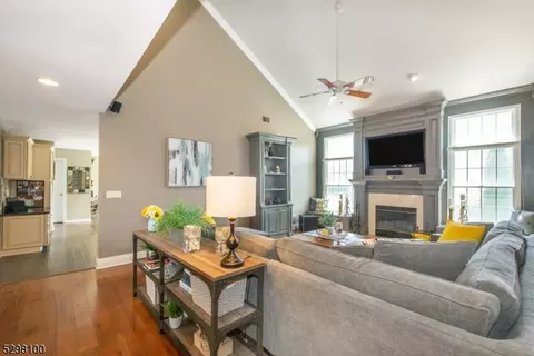 36 Fox Boro Rd, Wayne, NJ 07470 photo 6