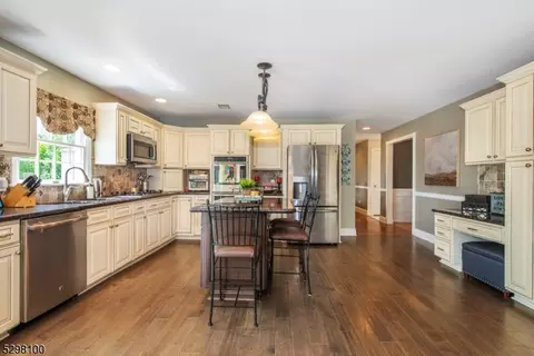 36 Fox Boro Rd, Wayne, NJ 07470 photo 8