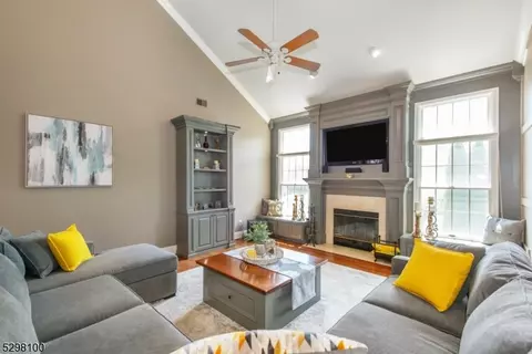 36 Fox Boro Rd, Wayne, NJ 07470 photo 3