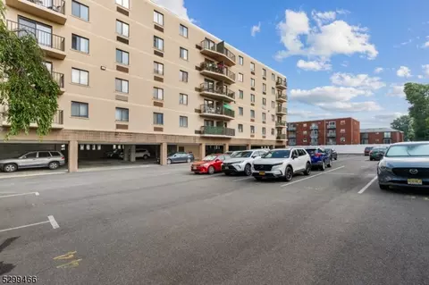 300 Park St, Hackensack, NJ 07601 photo 36