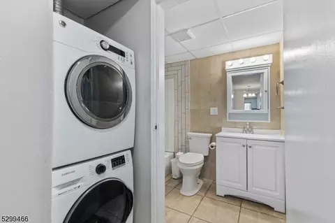 300 Park St, Hackensack, NJ 07601 photo 24