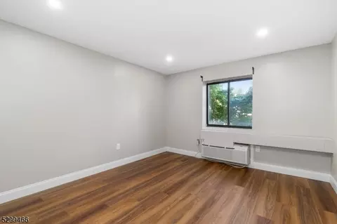 300 Park St, Hackensack, NJ 07601 photo 22