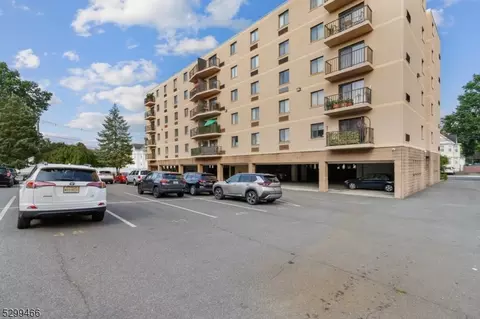 300 Park St, Hackensack, NJ 07601 photo 35