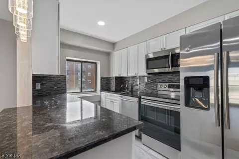 300 Park St, Hackensack, NJ 07601 photo 13
