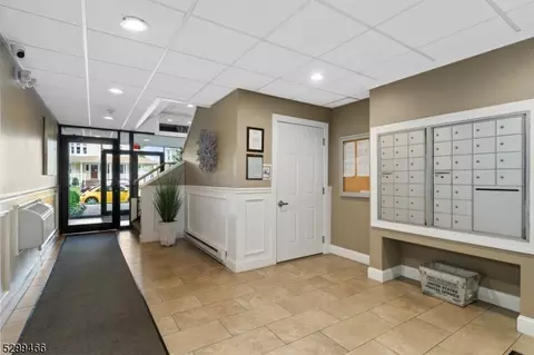 300 Park St, Hackensack, NJ 07601 photo 32