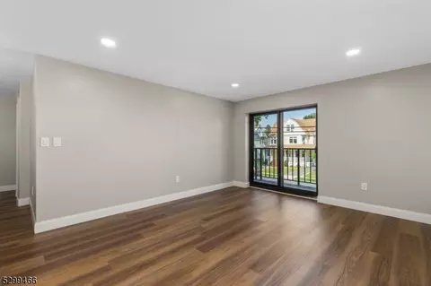 300 Park St, Hackensack, NJ 07601 photo 8