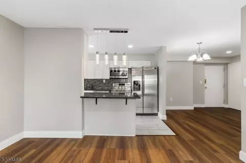 300 Park St, Hackensack, NJ 07601 photo 15