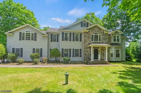 10 Ascot Ln, Sparta, NJ 07871