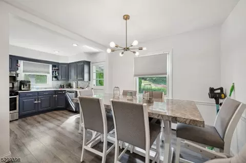 16 Milton Ave, Nutley, NJ 07110 photo 2