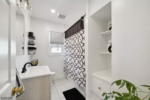 16 Milton Ave, Nutley, NJ 07110 photo 3
