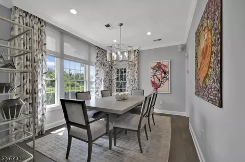 519 Regal Blvd, Livingston, NJ 07039